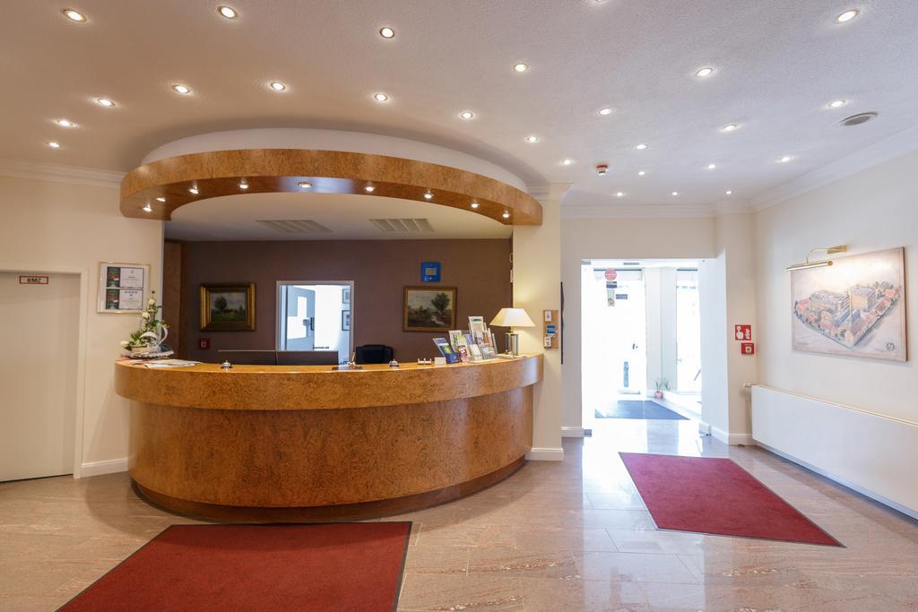 לודוויגסלוסט Hotel Erbprinz & Restaurant "Prinzenstube" מראה חיצוני תמונה